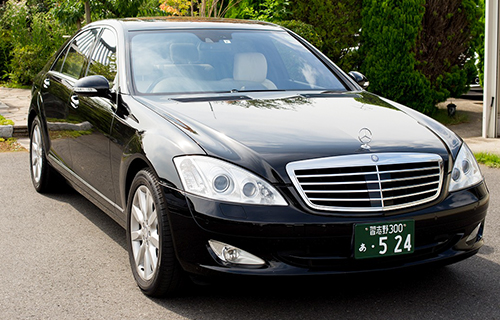 メルセデスベンツの外観写真