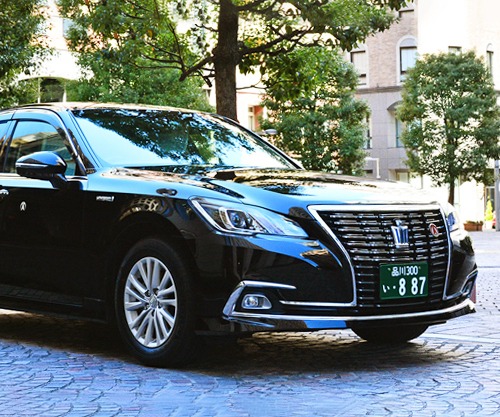 クラウンの外観写真