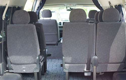 ハイエースの内観写真